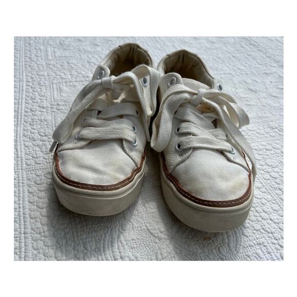 Tom's white canvas sneakers, lace up, women's size 7 - Picture 2 of 9
